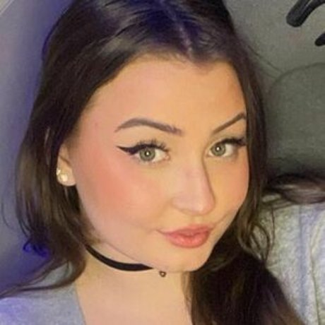 al3xx4ndra only fans