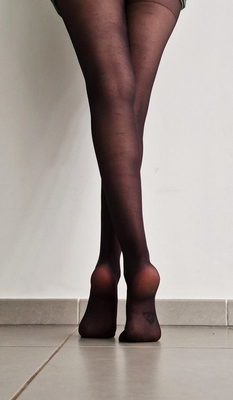 Livie Feet leak onlyfans nude