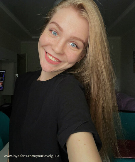 yourlovelyjulia leaked onlyfans sextape