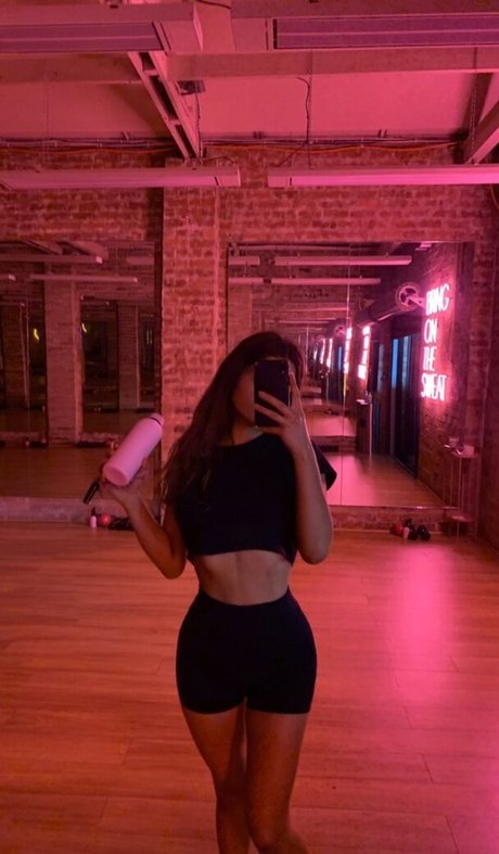 Alexandra Malliaras onlyfans leakes