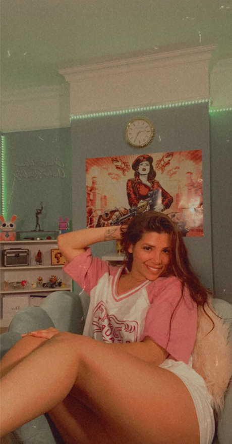 Mizz Ellaa ASMR leaked naked onlyfans