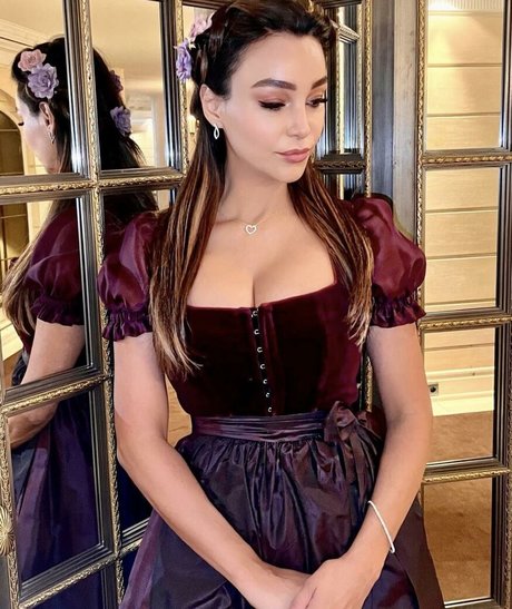 russian pussy onlyfans hot sexy depiction