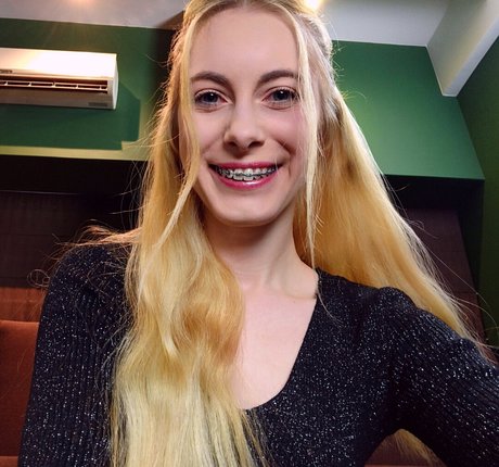 Girl i am naked onlyfans leaked