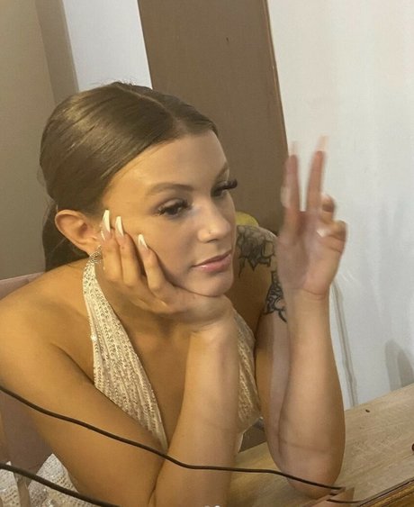 annalovesbanana onlyfans pics nude