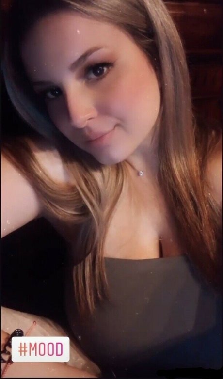 Theodwra Drinia onlyfans ass