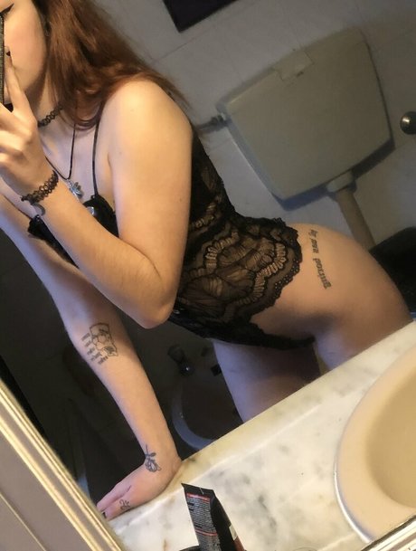 big ass blonde onlyfans exclusive depiction