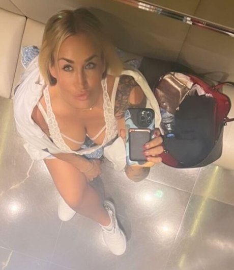 Sarah Connor onlyfans leaked.