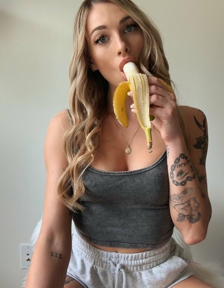 Yourgirllv leaked onlyfans naked