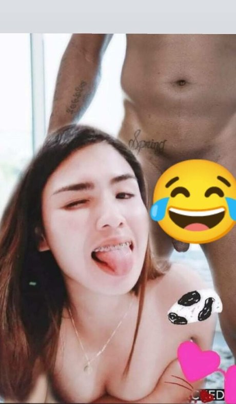 Moniica Hija onlyfans leaked.