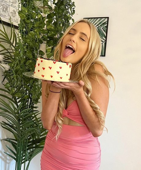 Ellierose Kelly pics onlyfans