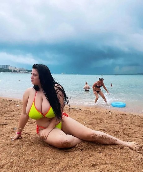 Lenochka naked onlyfans leaks