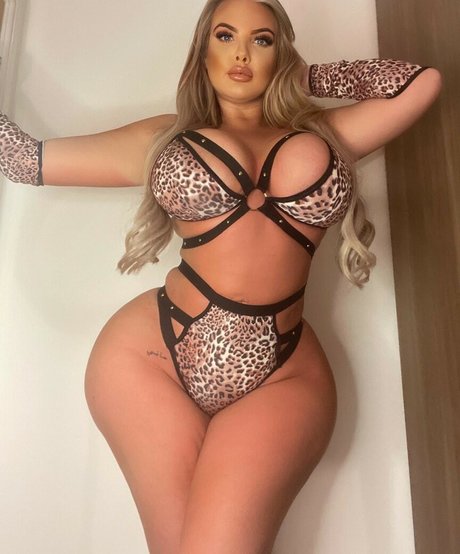 Victoria Lily Sinclair leaked onlyfans.