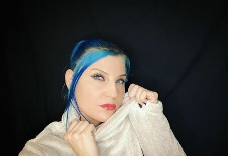 Leva Bates onlyfans xxx