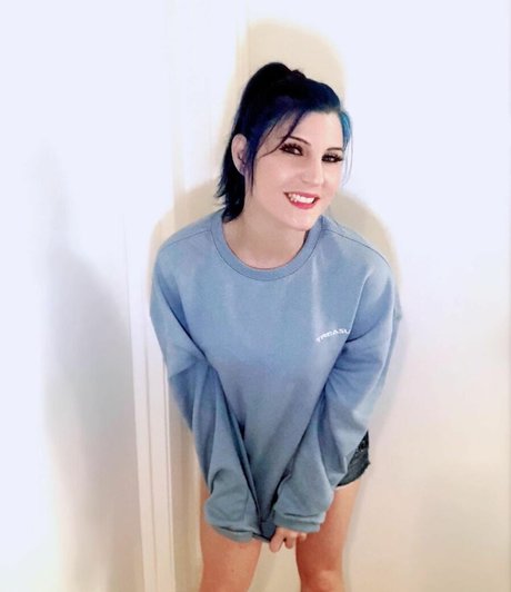 Leva Bates onlyfans pics