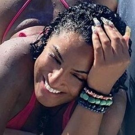 realaimeeo onlyfans free content