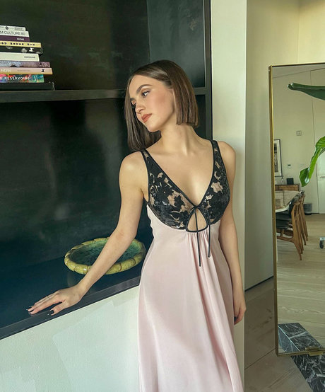 Maude Apatow only fans nudes