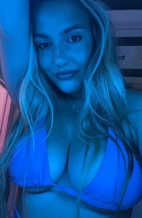 jjosieyoung naked onlyfans leaked