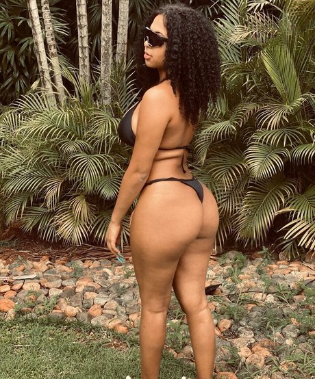 Vitoria Oliveira onlyfans archive