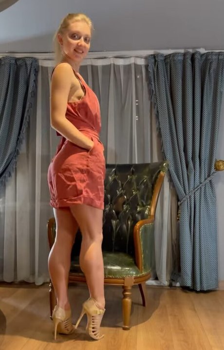 Gloria Legs onlyfans pics