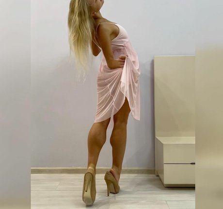 Gloria Legs onlyfans nude tits