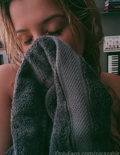 Zara Zahir on onlyfans