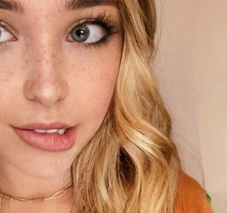 Natasha Snyder onlyfans sextape leak