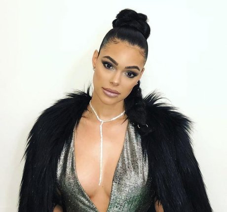 Anabelle Acosta onlyfans model images