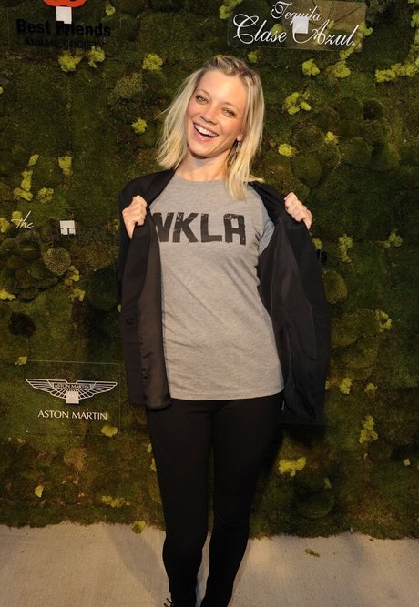 Amy Lysle Smart strip onlyfans