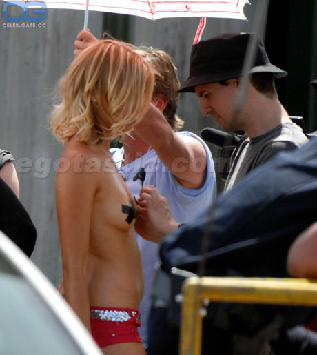 Amy Lysle Smart onlyfans post