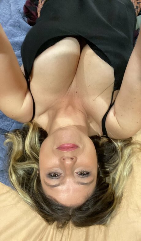 Marissa Leches onlyfans pics