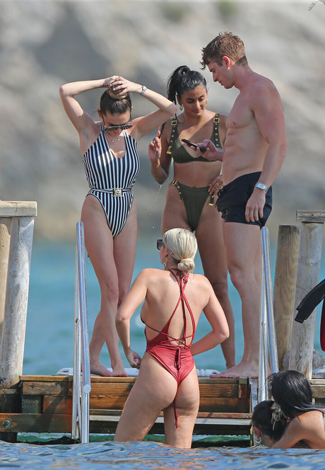 Amber Davies onlyfans leaked pics