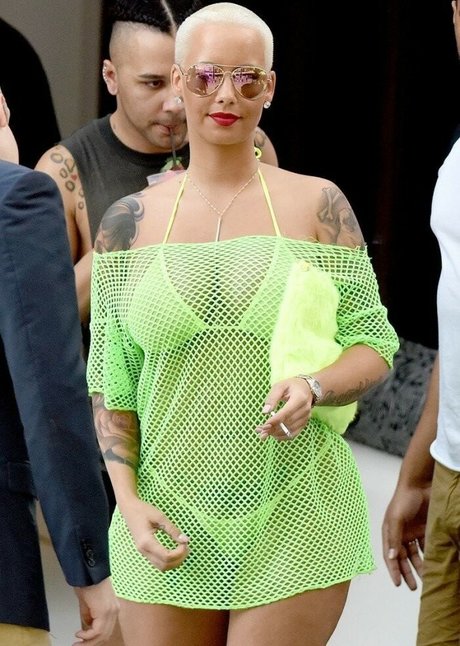 Amber Levonchuck onlyfans strip