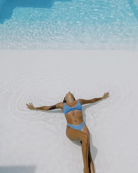 Zeynep Bastik ass onlyfans