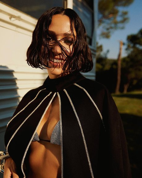 Zeynep Bastik onlyfans joi