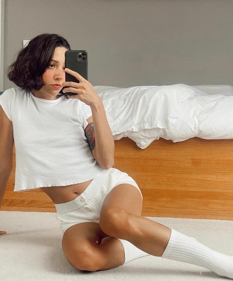 Zeynep Bastik only fans nudes