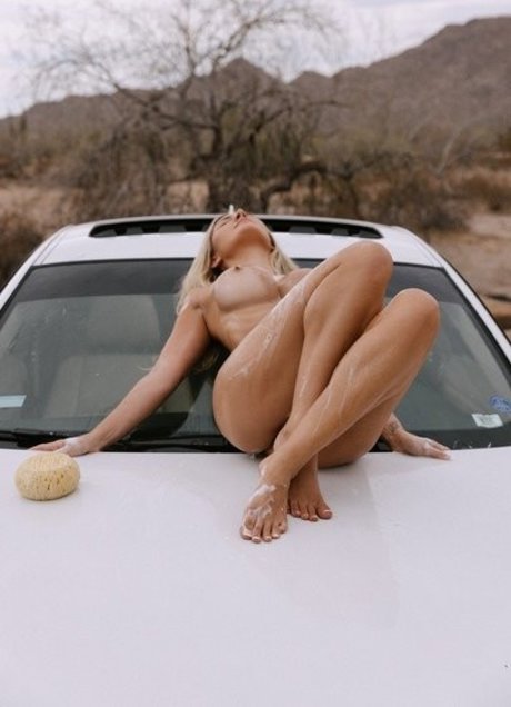 Polina Aura onlyfans naked pics