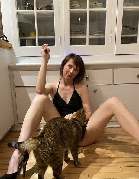 QuebecCougar onlyfans nude pics