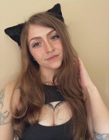 mooncantgame onlyfans leaked tits