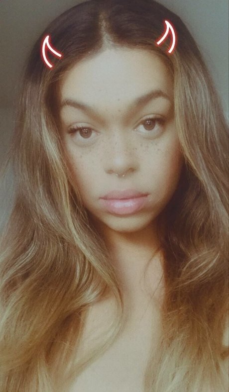 Carla Amaral onlyfans sextape leak