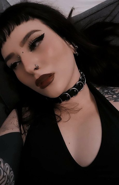 ghostxgirl69 onlyfans pic