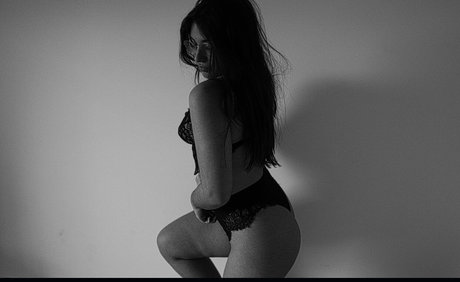 Iamelenjoyy desnuda onlyfans