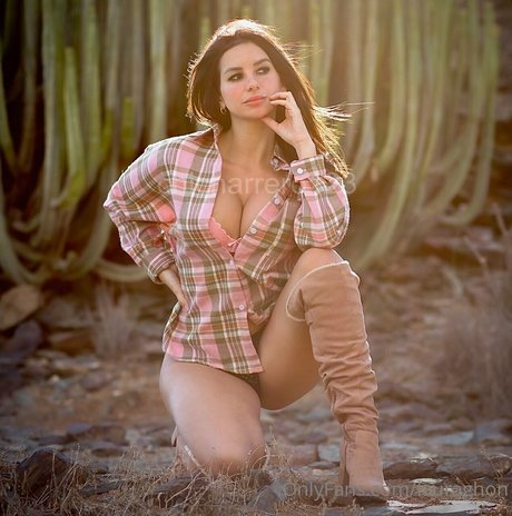 Laura Ghon onlyfans model photo