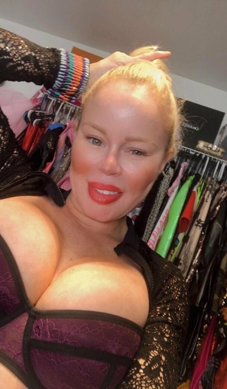 Nikki Delano onlyfans porn