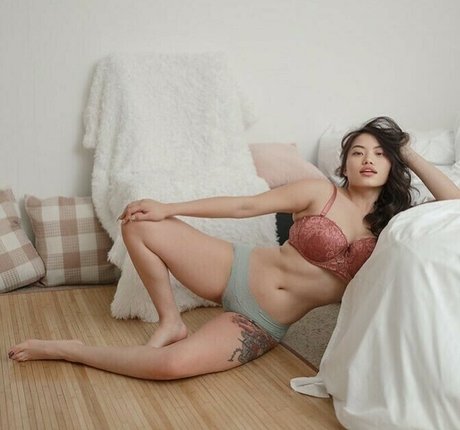 Hmong Julie Vue onlyfans leak