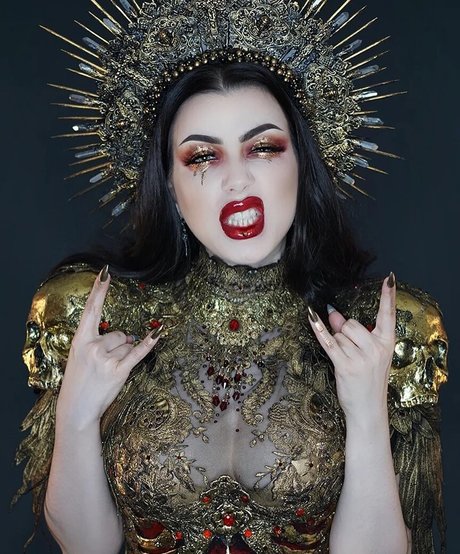 Threnody In Velvet ass onlyfans