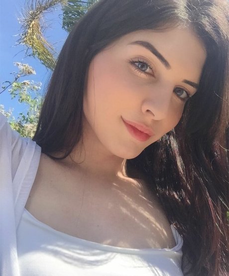 Angela Moraes onlyfans nudes leak