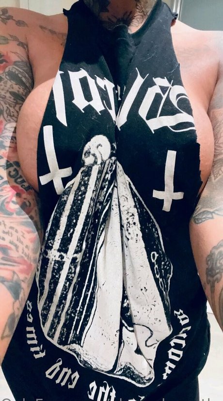 Alyssadoesntboost onlyfans leaked