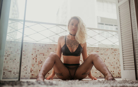 Karoline Weide onlyfans pics