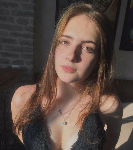 Camila Moroz naked onlyfans leak