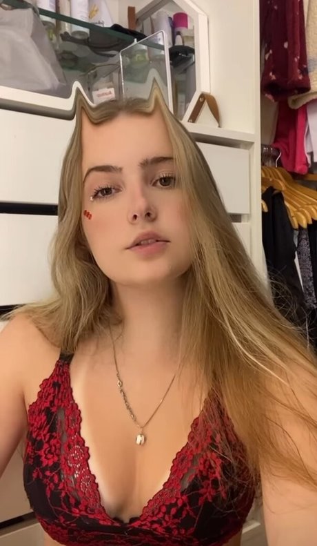 Camila Moroz sextape onlyfans